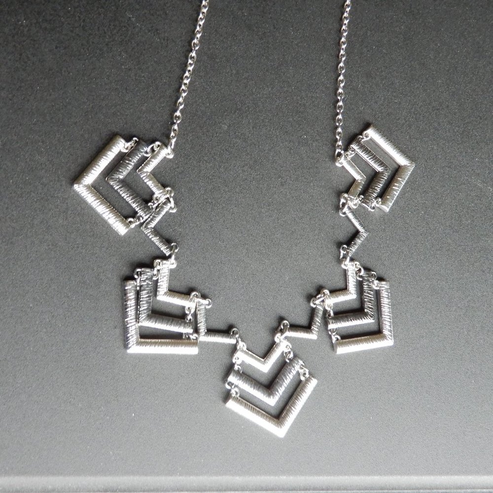 Silver Colored Reversible necklace